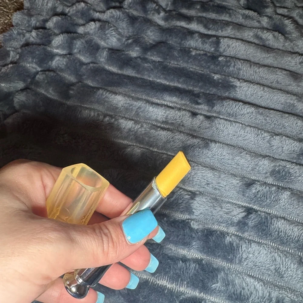 Dior yellow color corrector concealer stick